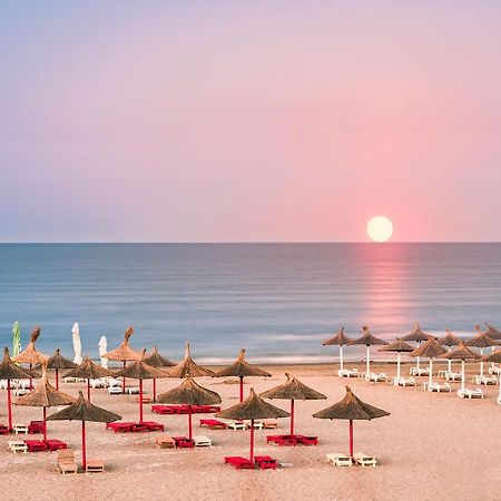 Seaside Home Apartment Мангалия Екстериор снимка